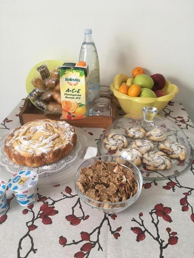 8 Di Cuori Bed & Breakfast Rimini Bagian luar foto